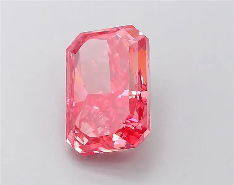 4.05ct Radiant Lab Grown Diamond (Colour Fancy Vivid Pink, Clarity VS1, IGI Certified)